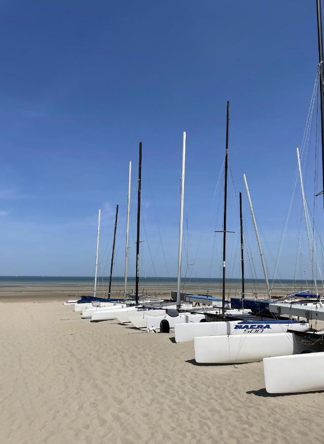 Moderne Studio Aan Het Strand In Oostduinkerke-Bad Коксейде Экстерьер фото